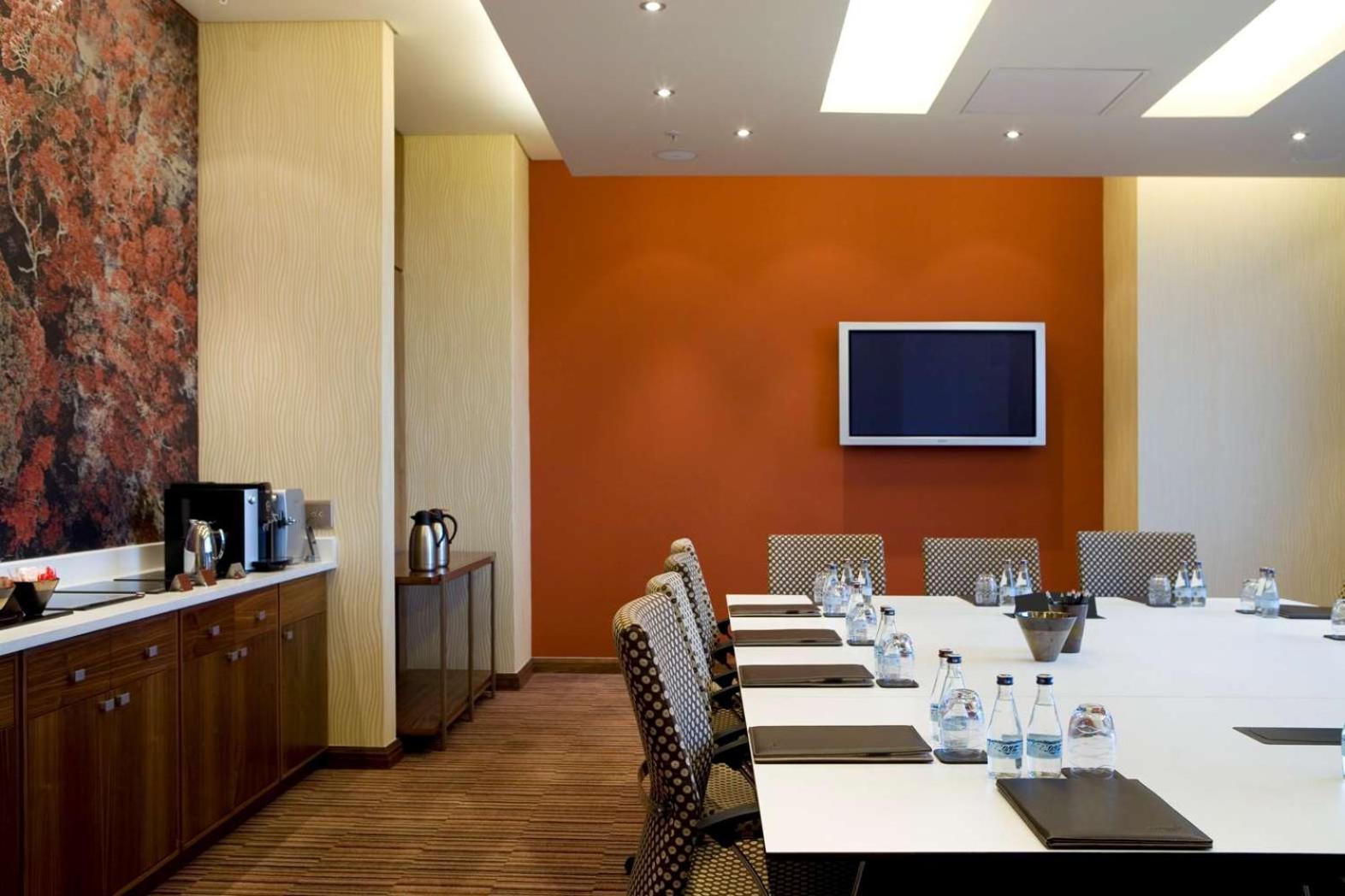 Sandton Sun And Towers Johannesburg Exterior photo Meeting room at the Sheraton Jumeirah Hotel, Dubai