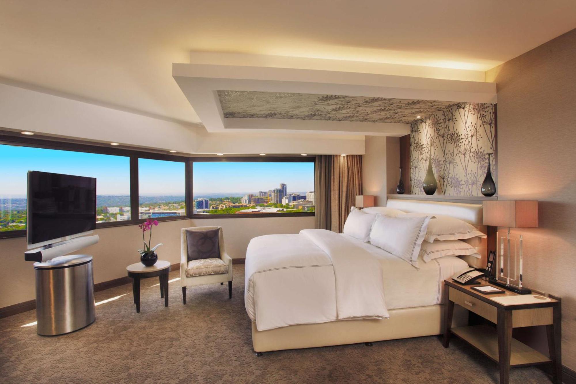 Sandton Sun And Towers Johannesburg Exterior photo A bedroom at the Westin Los Angeles