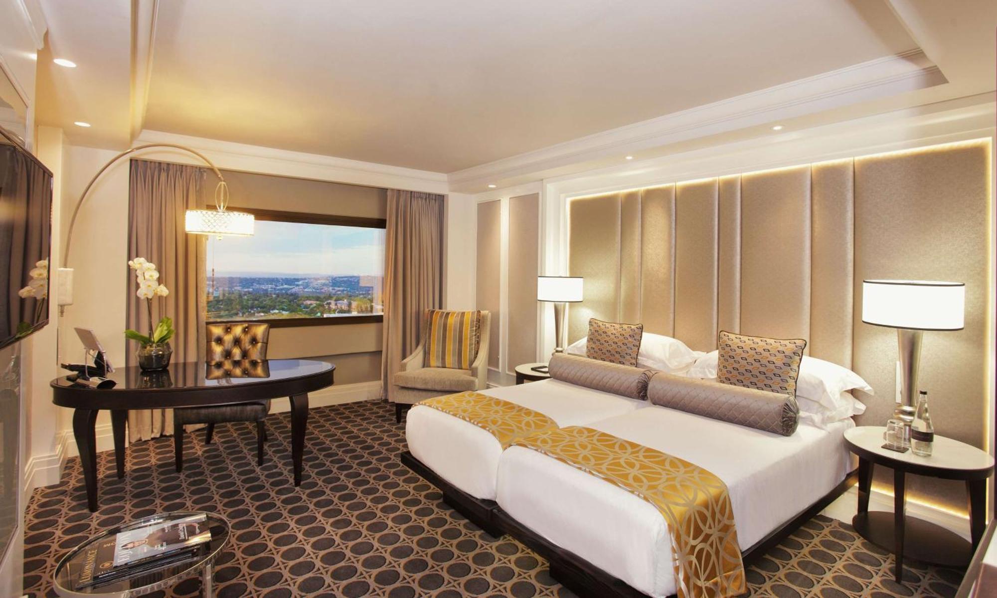 Sandton Sun And Towers Johannesburg Exterior photo A guest room at the Shangri-La Hotel, Kuala Lumpur