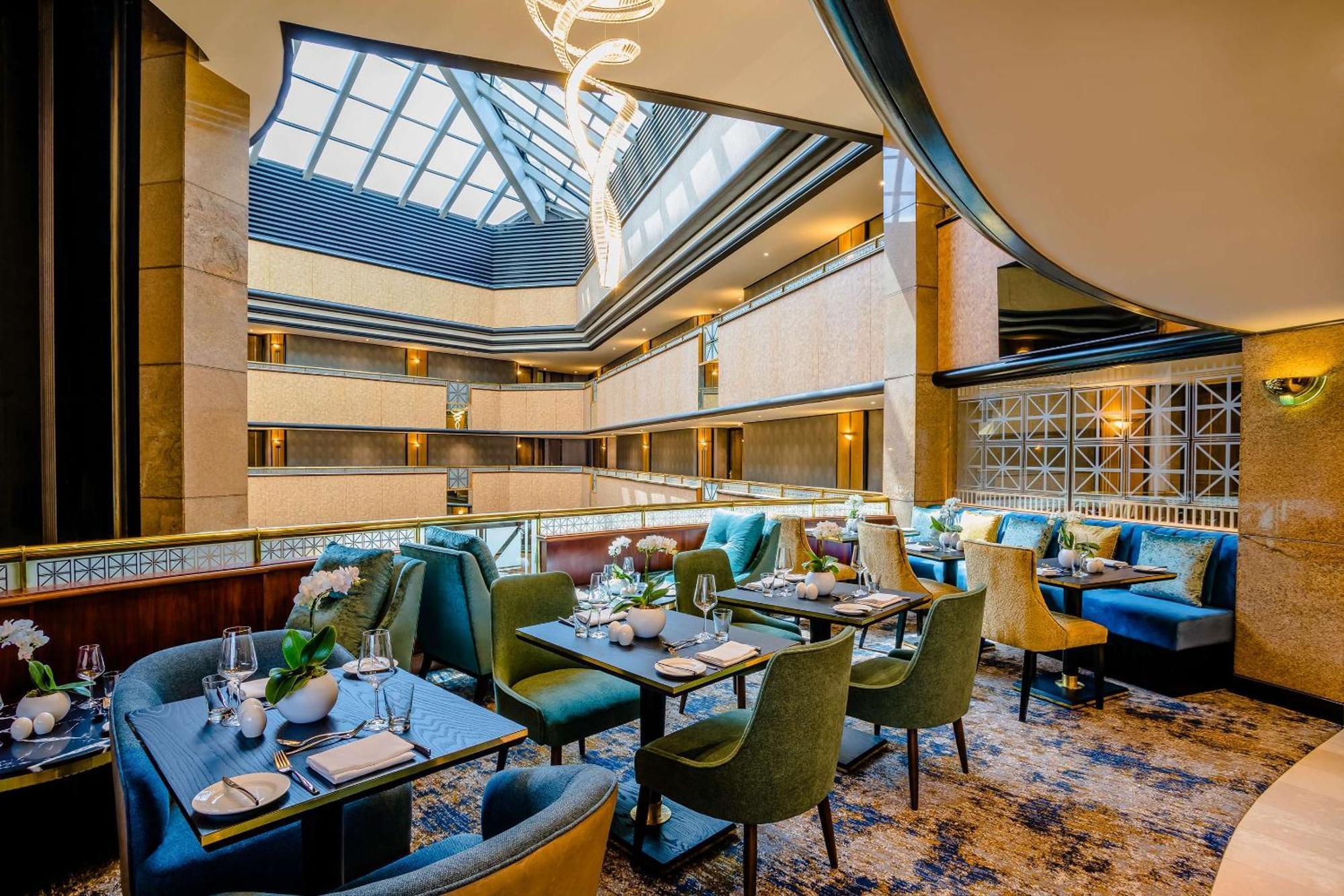 Sandton Sun And Towers Johannesburg Exterior photo The restaurant
