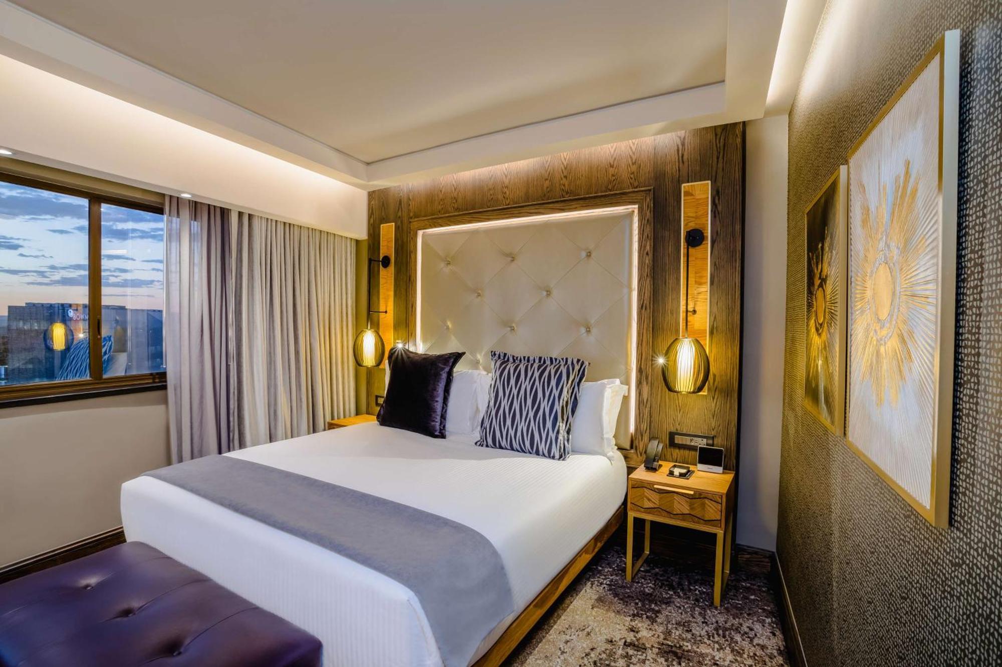 Sandton Sun And Towers Johannesburg Exterior photo A bedroom at the hotel